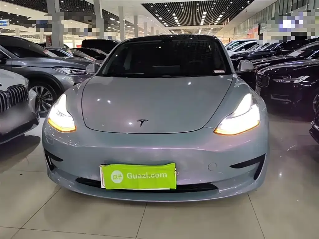 Tesla Model 3 — фото 5
