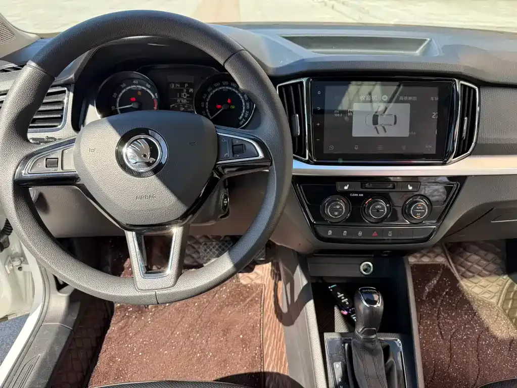 Skoda Kamiq — фото 2