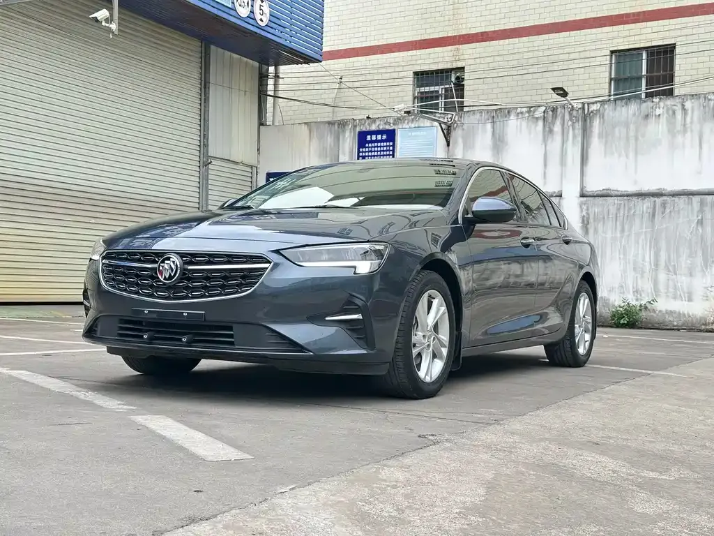 Buick Regal — фото 1