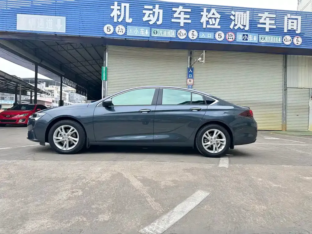 Buick Regal — фото 10