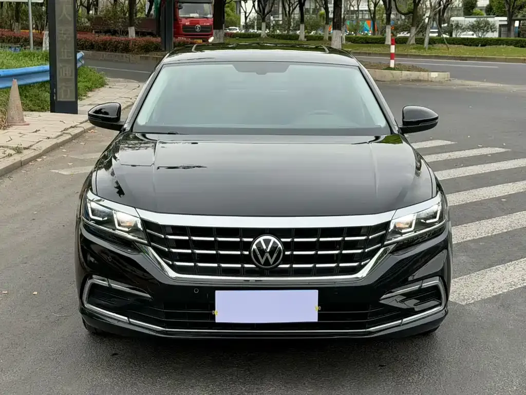 Volkswagen Passat — фото 3