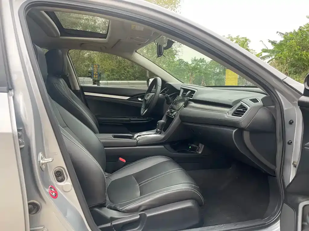 Honda Civic — фото 8