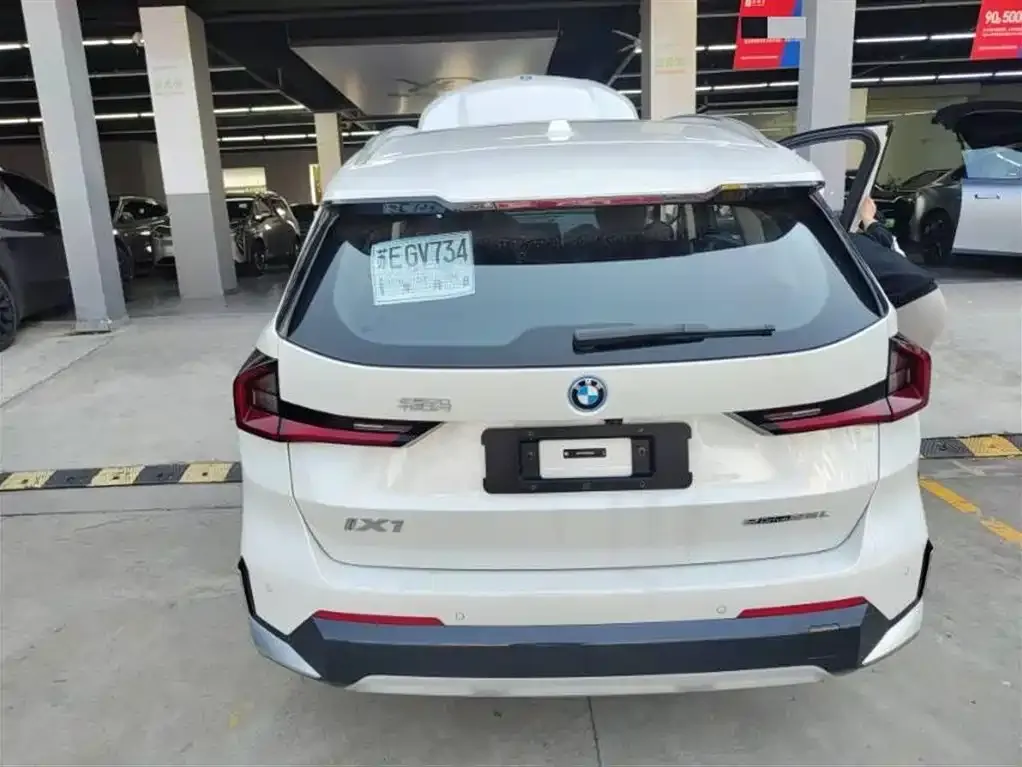 BMW iX1 2025 из CN, фото 5