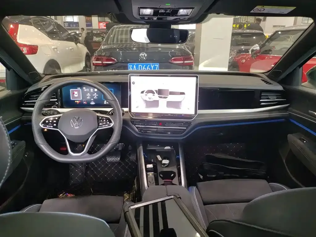 Volkswagen Passat 2024 из CN, фото 6