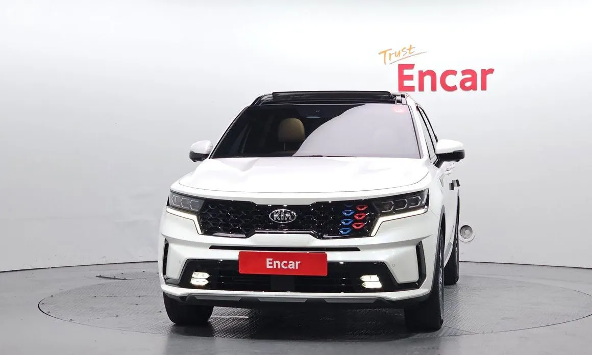 Kia Sorento — фото 7