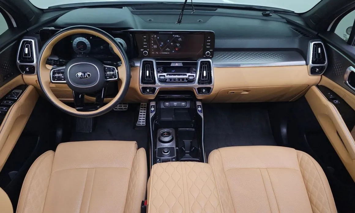 Kia Sorento — фото 9