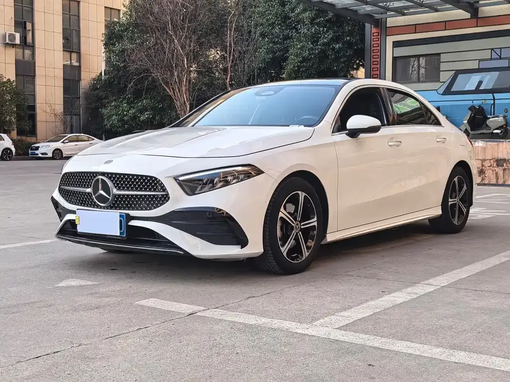 Mercedes-Benz A-Class — фото 1