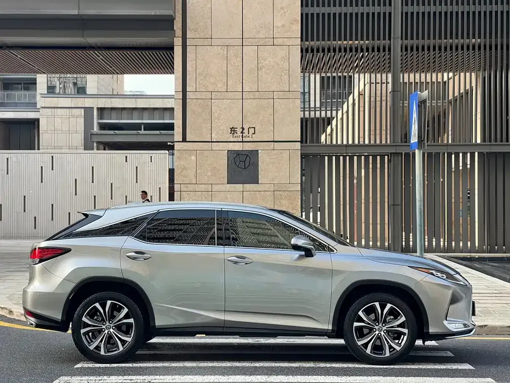 Lexus RX 2021 из CN, фото 9