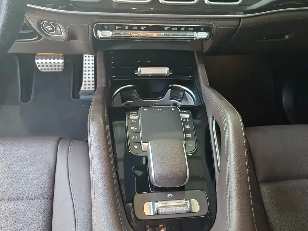Mercedes-Benz GLS — фото 10
