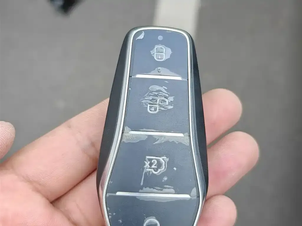 BYD Han — фото 10