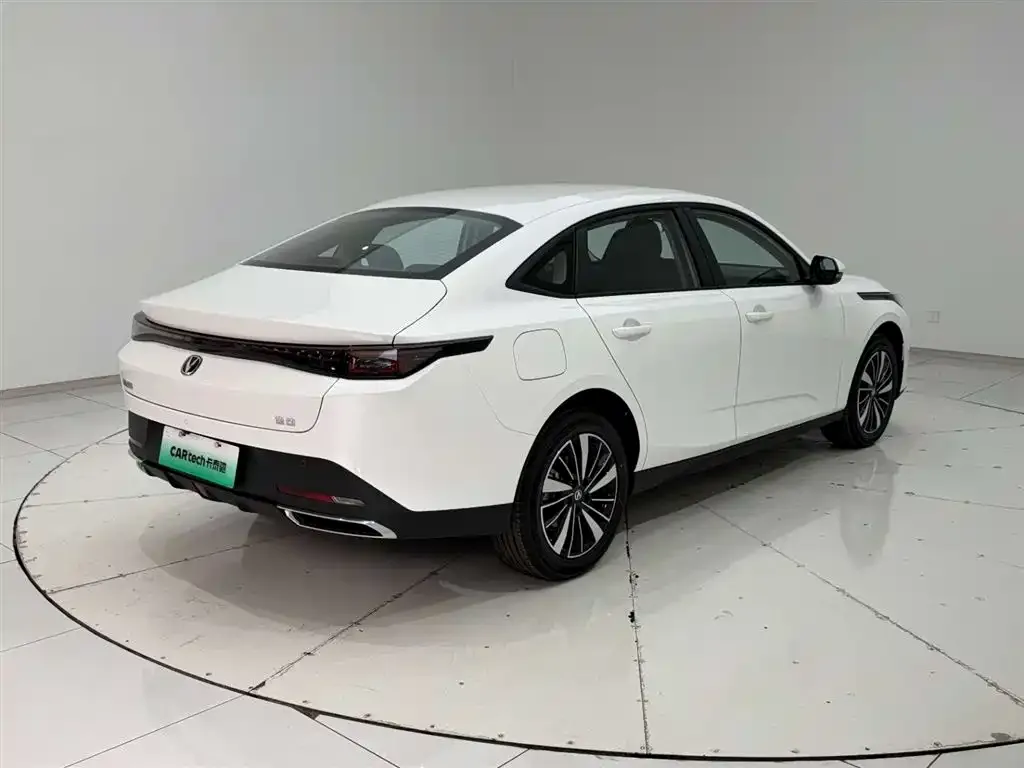 Changan Eado PHEV 2026 из CN, фото 3