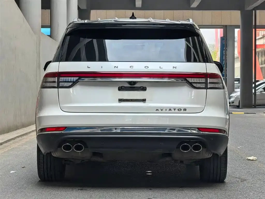 Lincoln Aviator — фото 10
