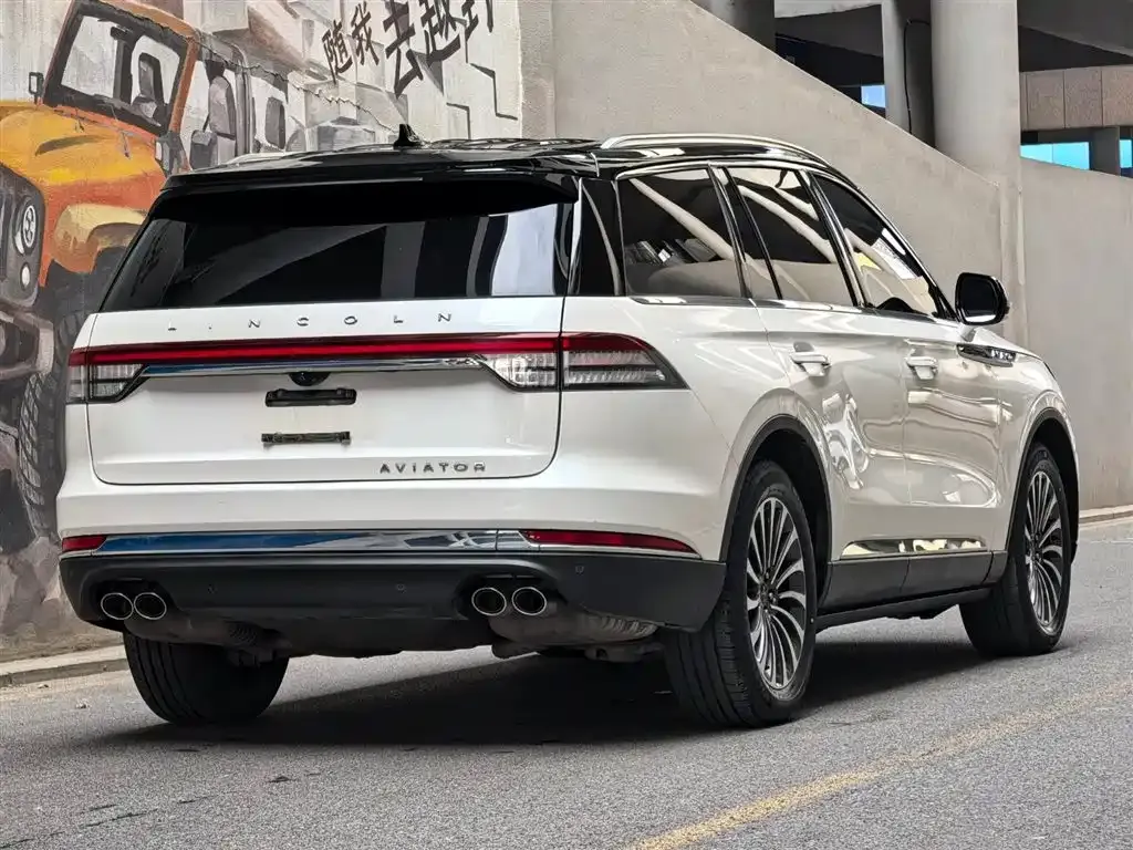 Lincoln Aviator — фото 9