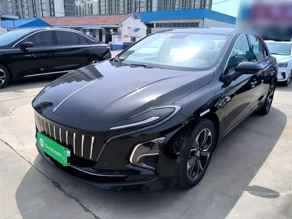 Hongqi E-QM5 — фото 6