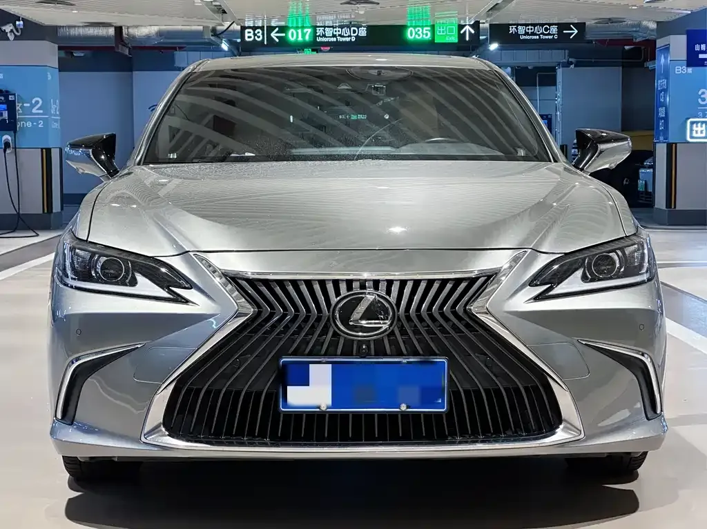 Lexus ES — фото 5
