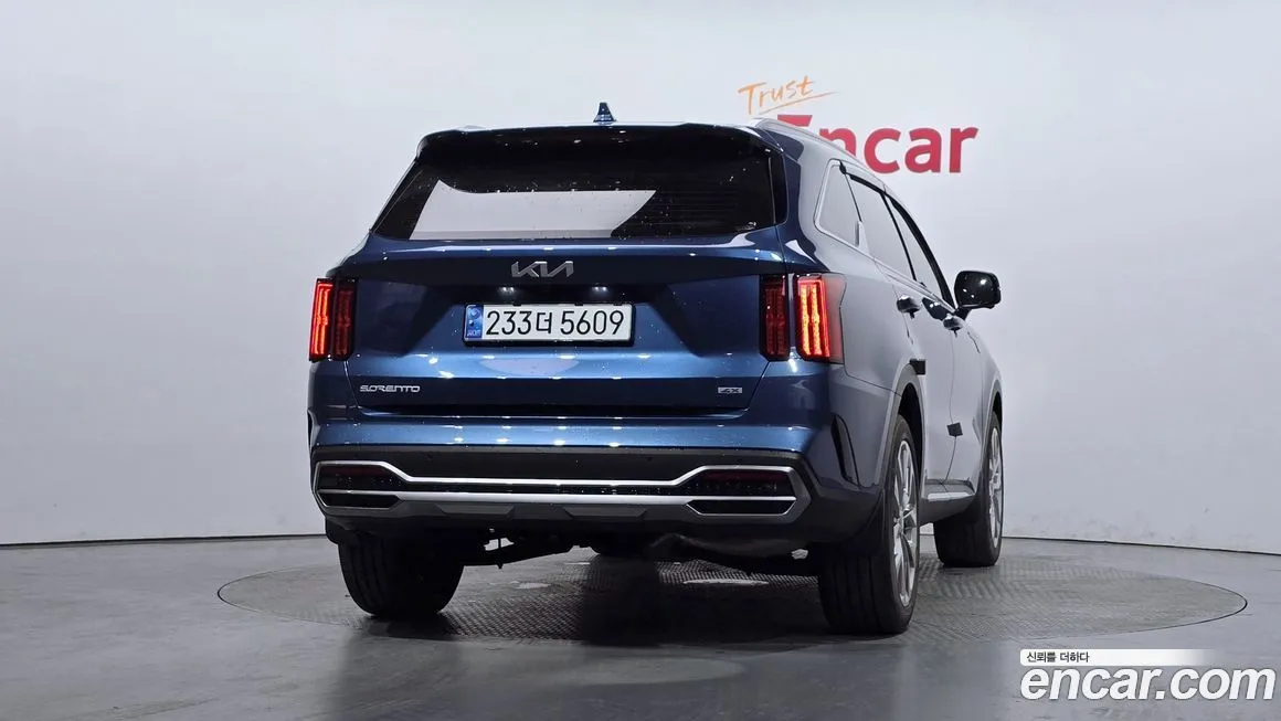 Kia Sorento — фото 8