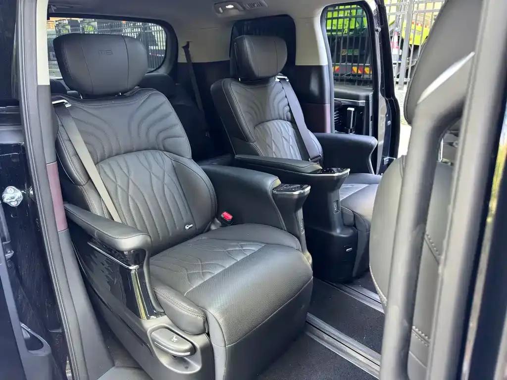 GAC Motor Trumpchi M8 — фото 4