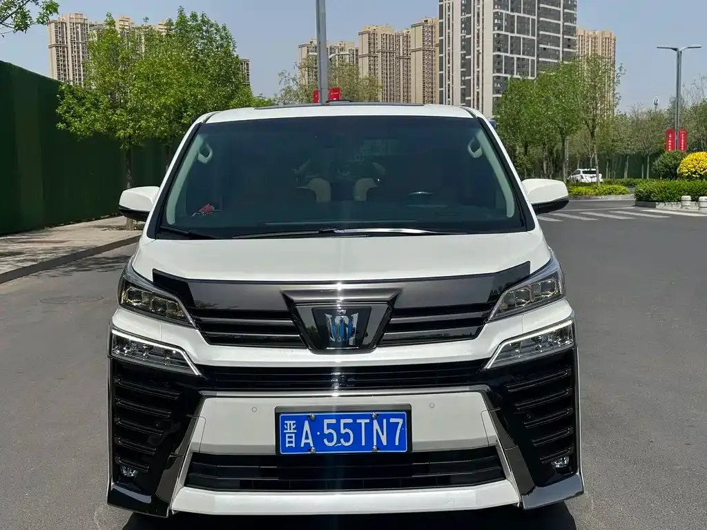 Toyota Vellfire — фото 4