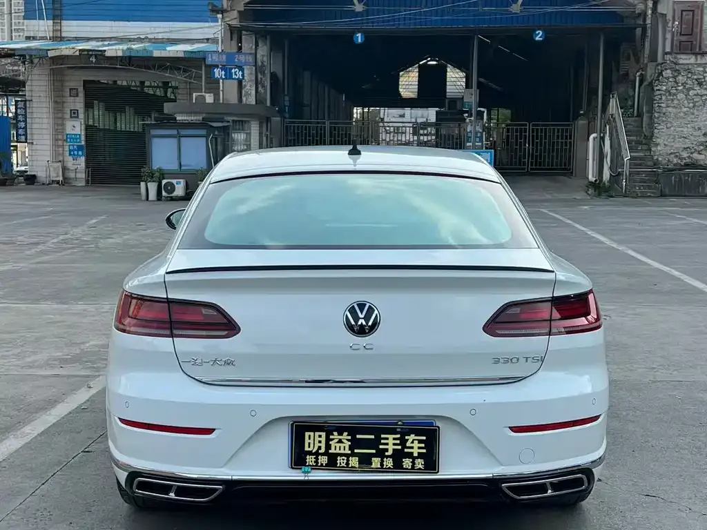 Volkswagen CC 2022 из CN, фото 2
