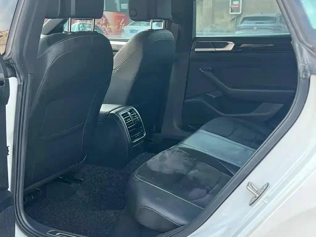 Volkswagen CC 2022 из CN, фото 6