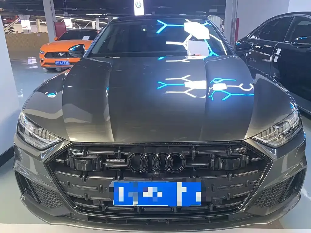 Audi A7L — фото 2