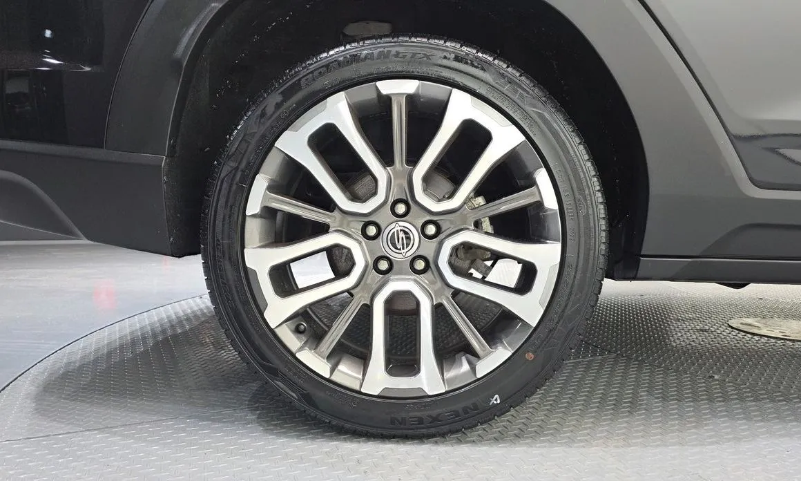 KG Mobility (Ssangyong) Torres — фото 4