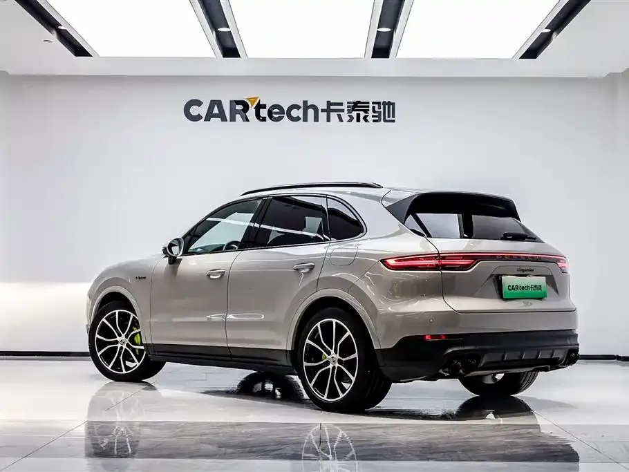 Porsche Cayenne Hybrid 2023 из CN, фото 4