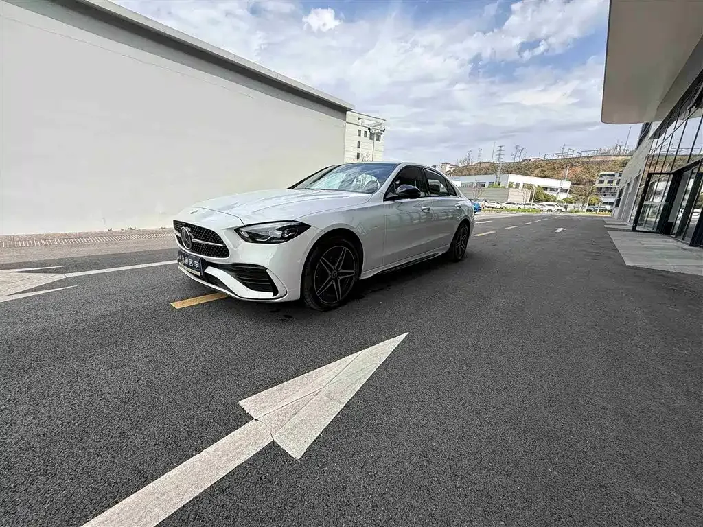 Mercedes-Benz C-Class — фото 1