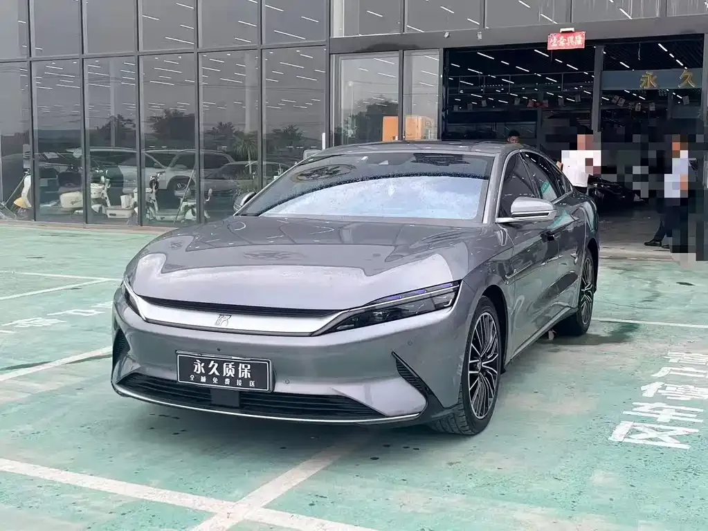 BYD Han — фото 1