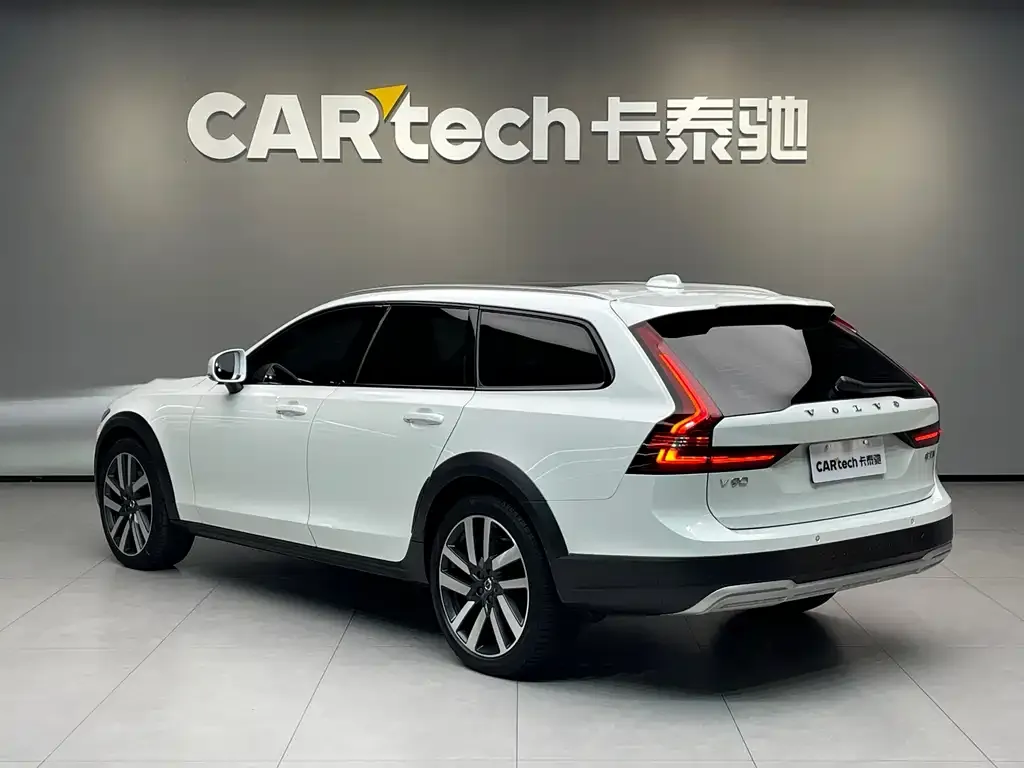 Volvo V90 — фото 4