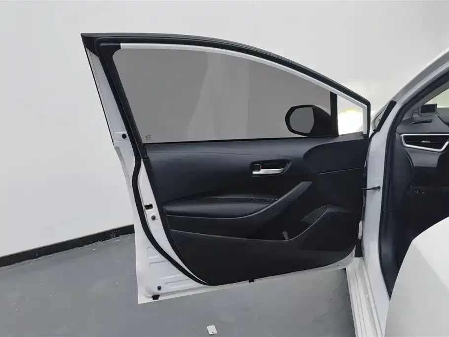 Toyota Corolla 2021 из CN, фото 5
