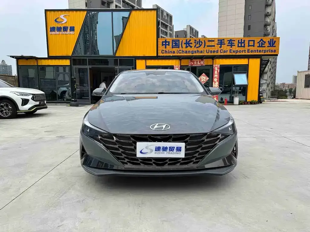 Hyundai Elantra — фото 4