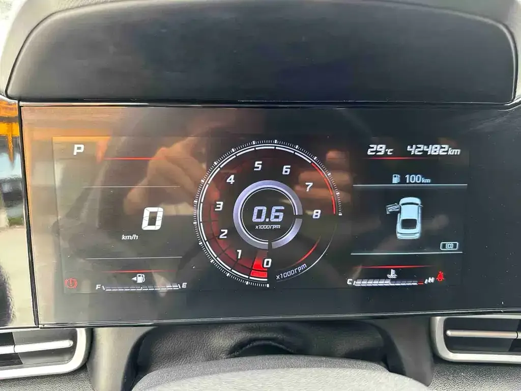 Hyundai Elantra — фото 10