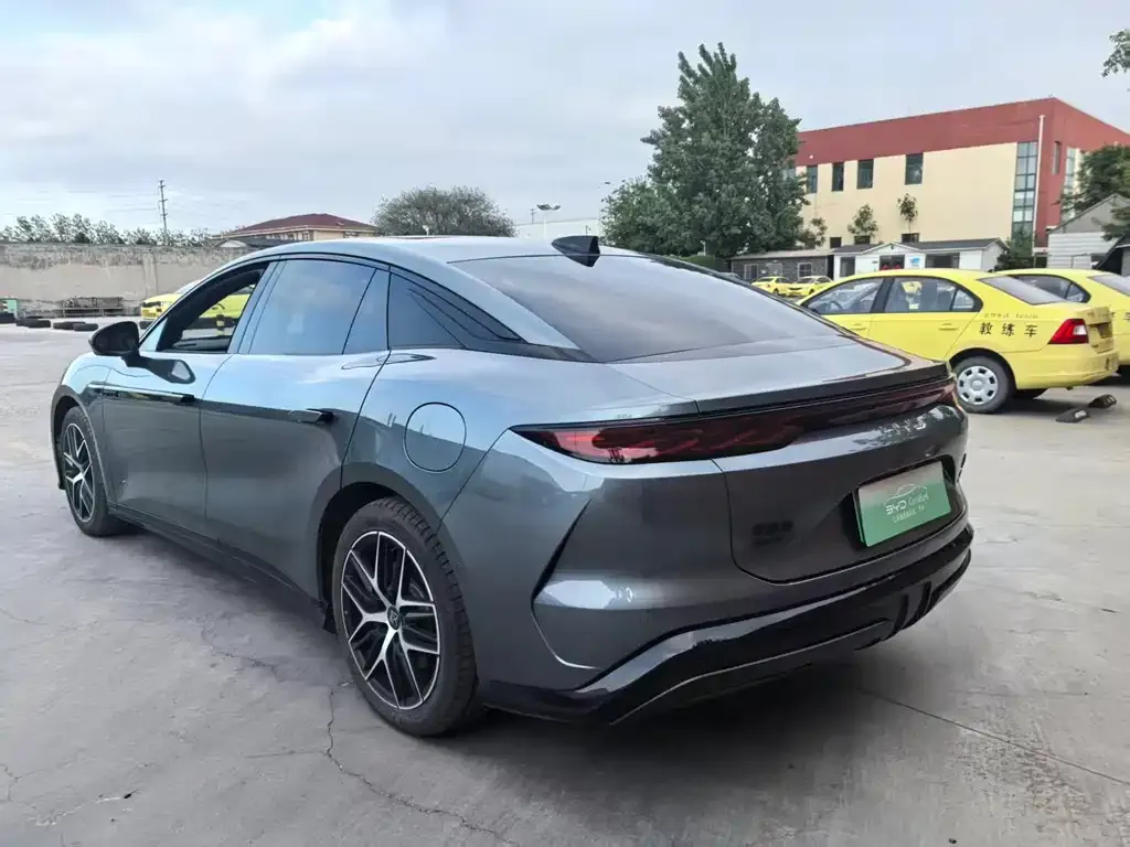 BYD Han L 2025 из CN, фото 8