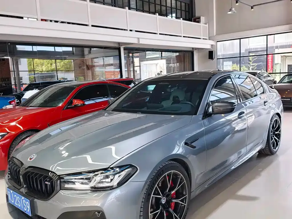 BMW M5