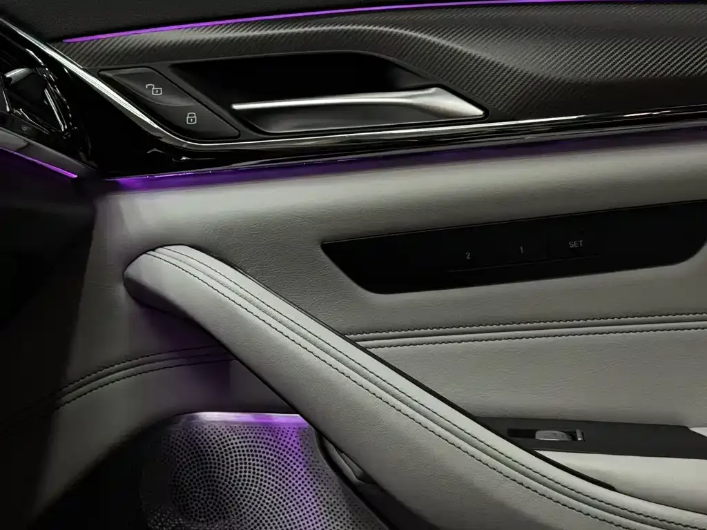 BMW M5 2023 из CN, фото 7