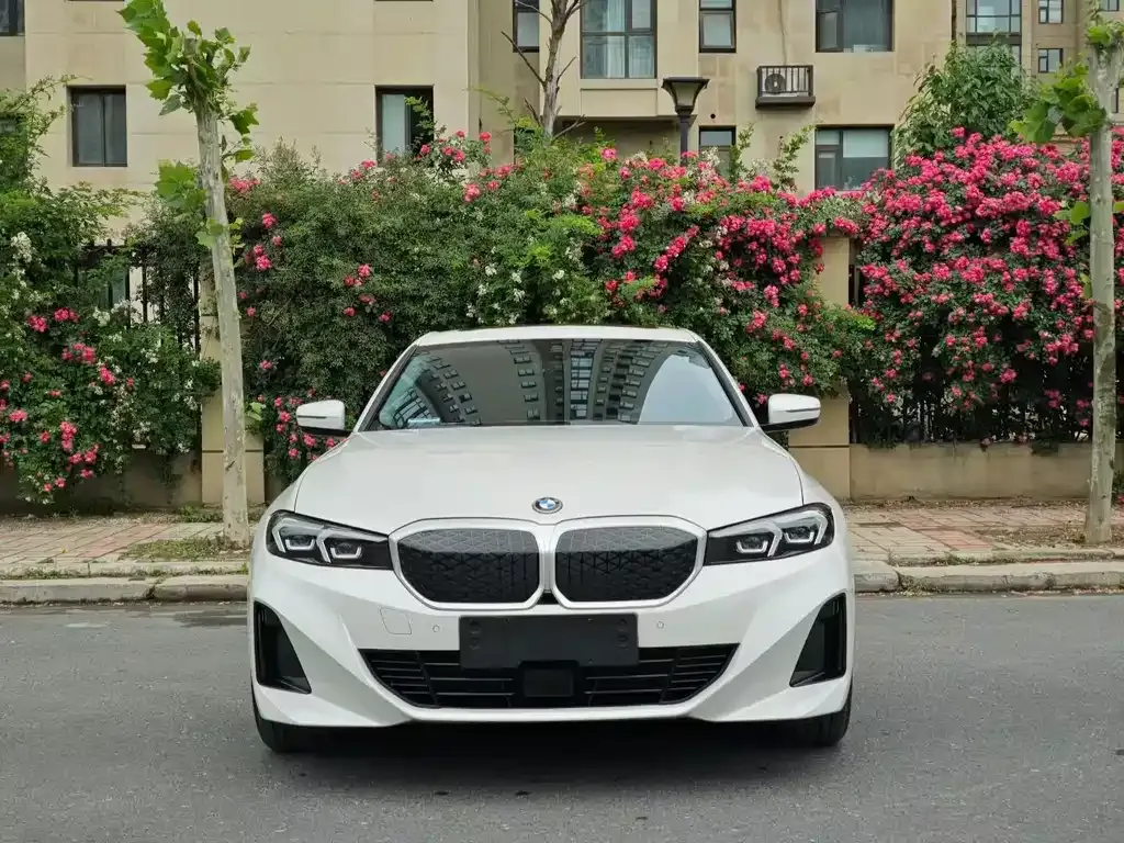BMW i3 2024 из CN, фото 3