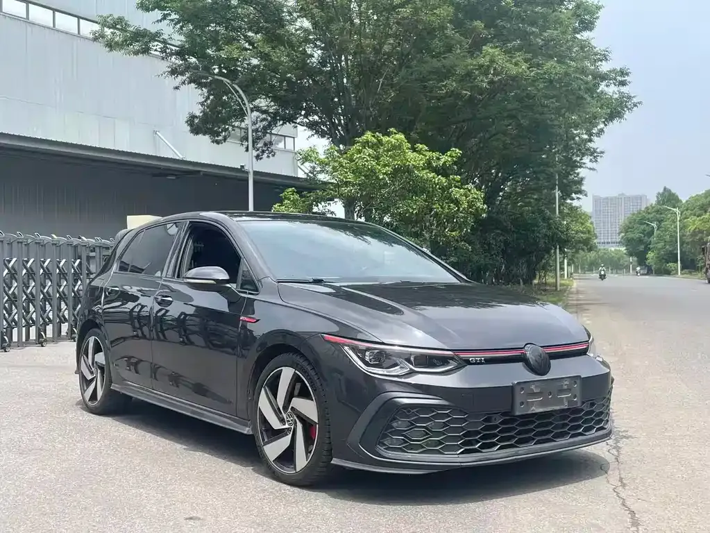 Volkswagen Golf GTI — фото 8