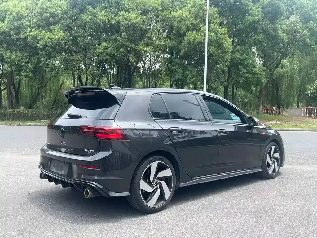 Volkswagen Golf GTI — фото 7
