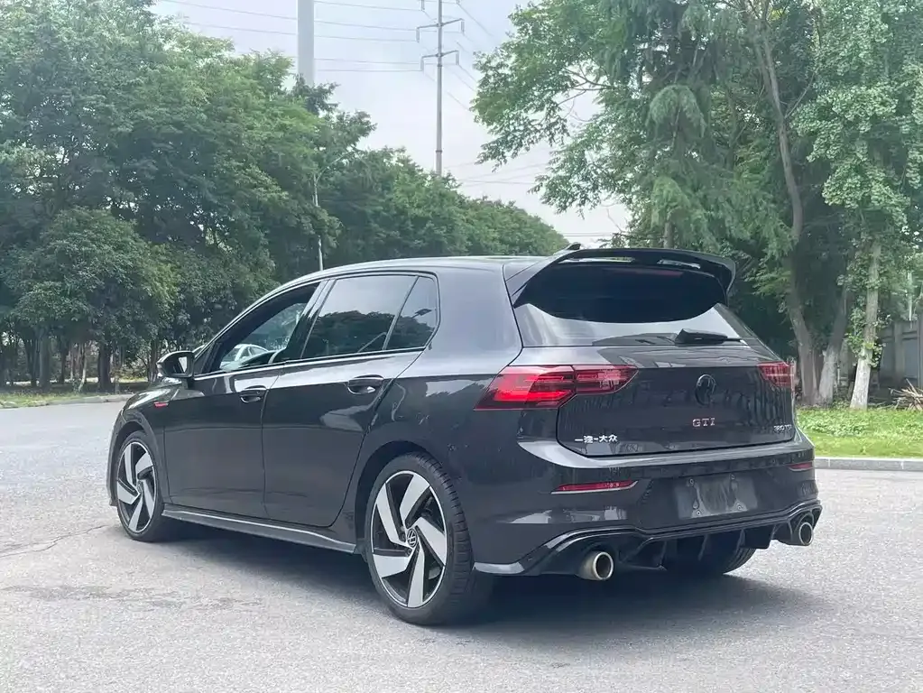 Volkswagen Golf GTI — фото 3