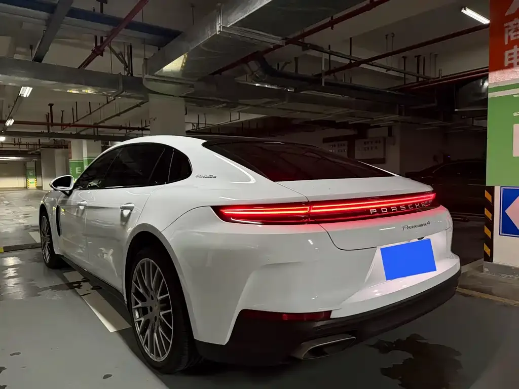 Porsche Panamera 2024 из CN, фото 6