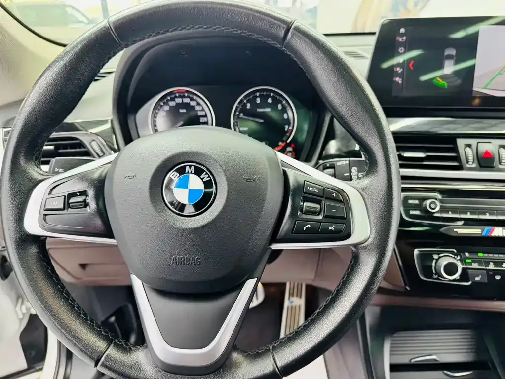 BMW X1 — фото 3