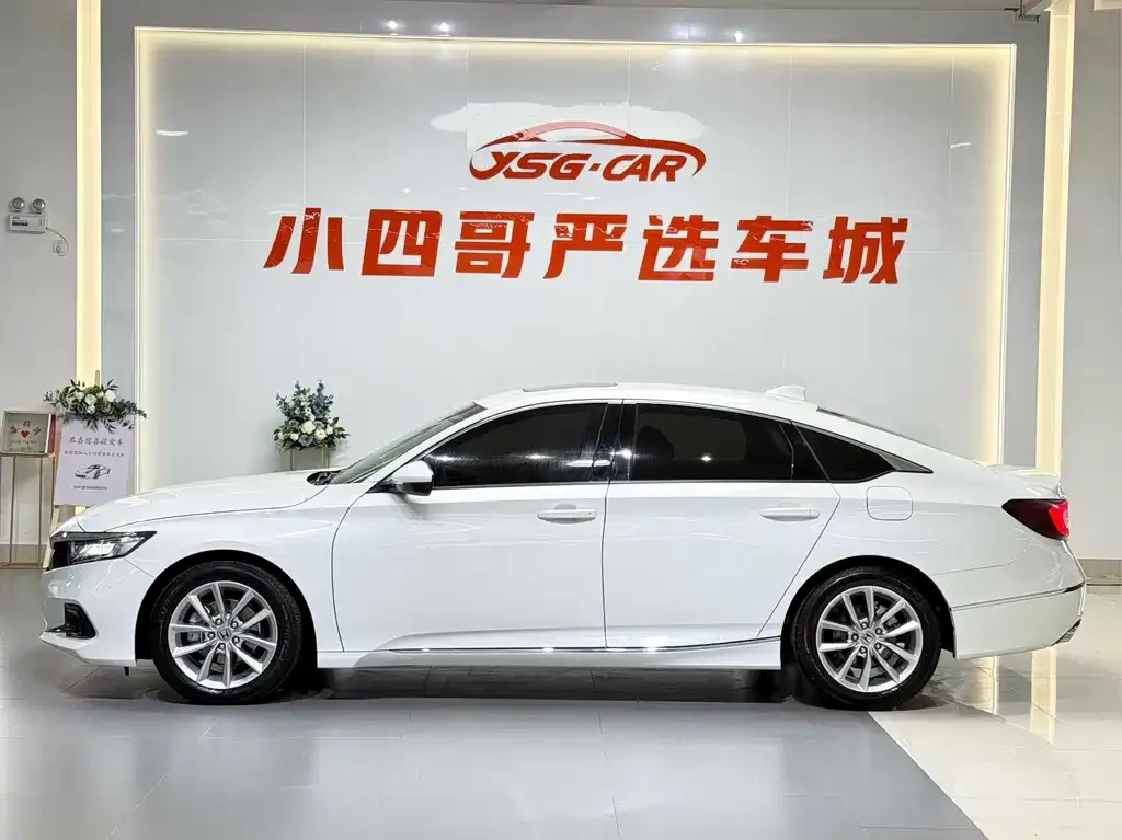 Honda Accord — фото 10