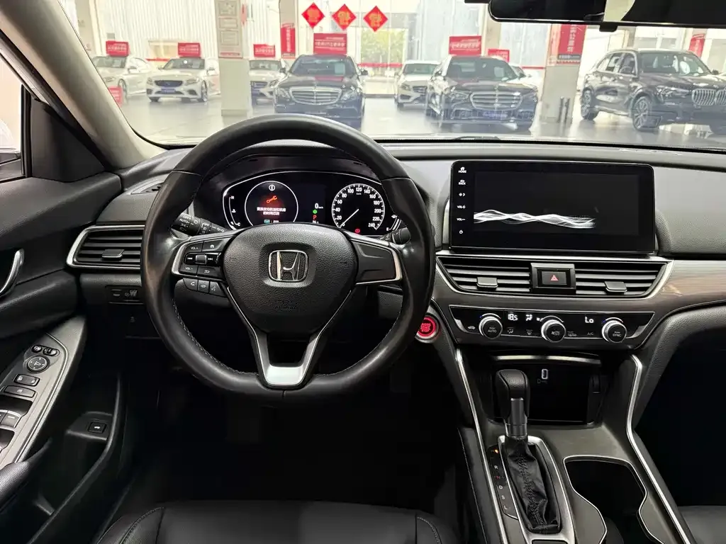 Honda Accord — фото 6