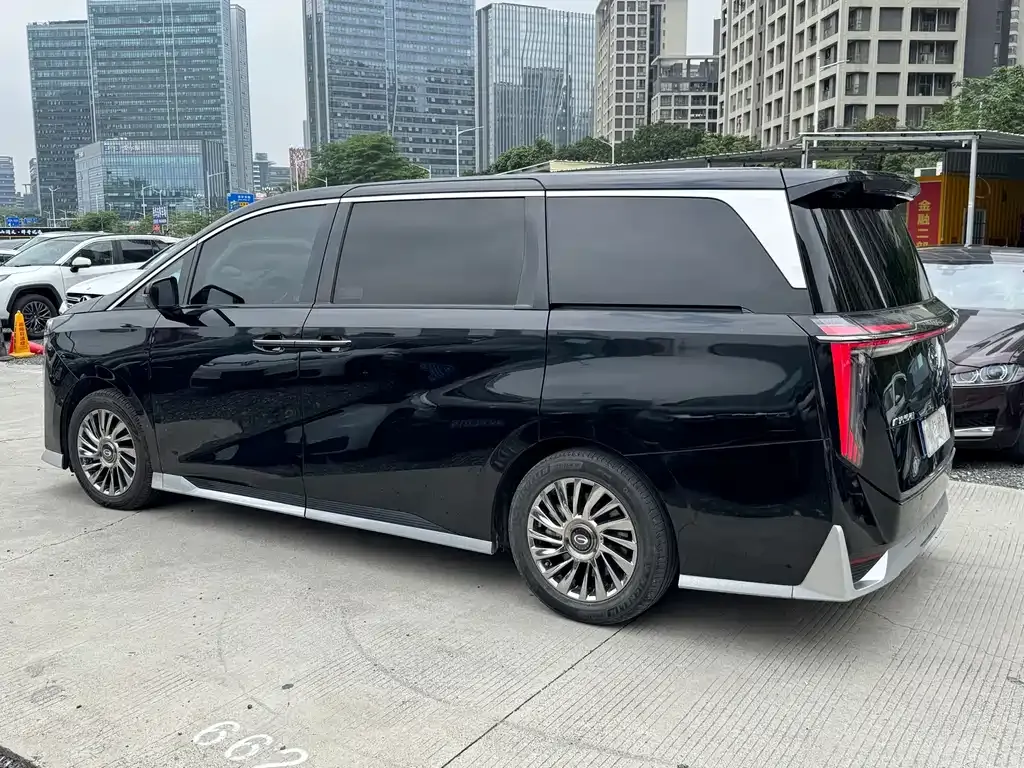 GAC Motor Trumpchi M8 — фото 9