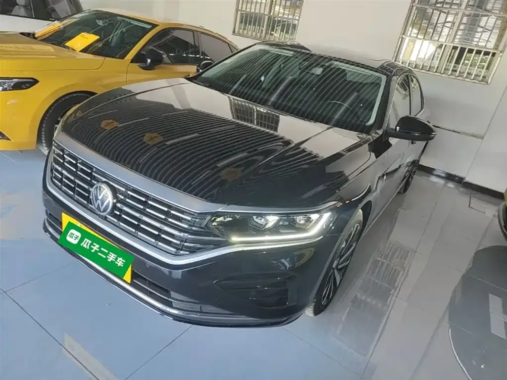 Volkswagen Passat — фото 1
