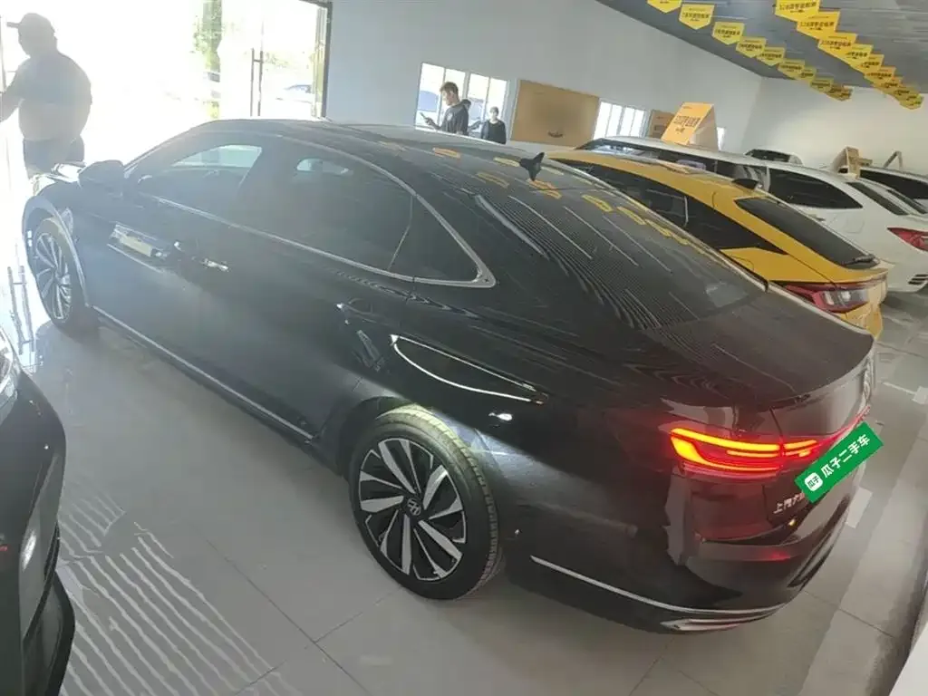 Volkswagen Passat — фото 9