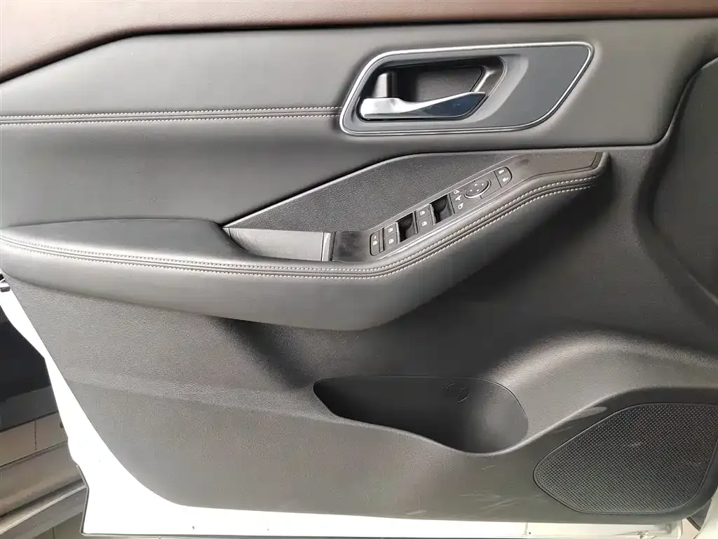 Nissan X-Trail 2024 из CN, фото 3