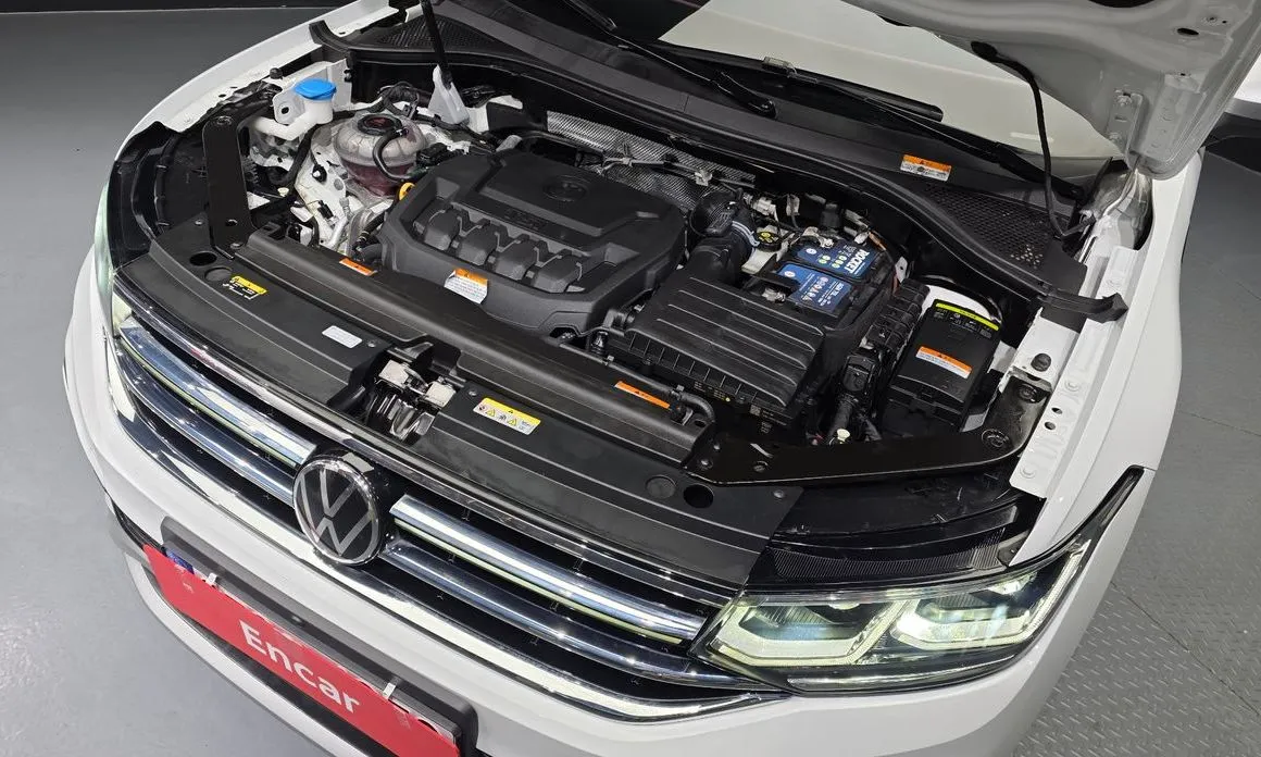 Volkswagen Tiguan — фото 9