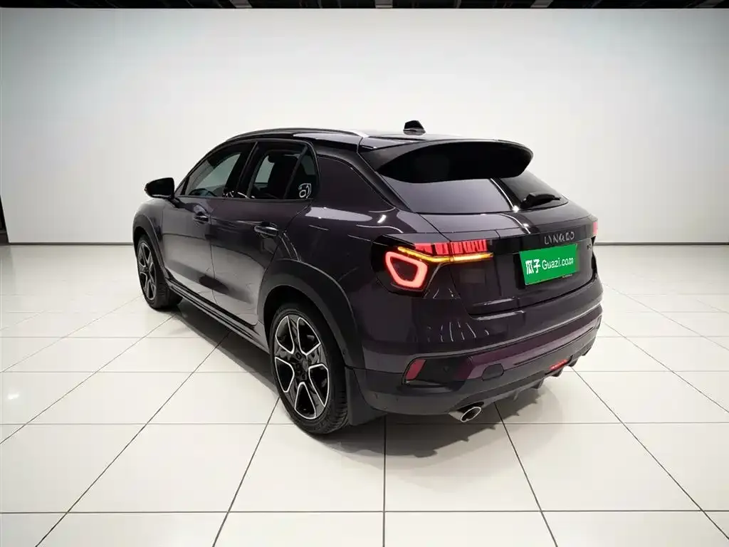 Lynk & Co 02 2021 из CN, фото 5